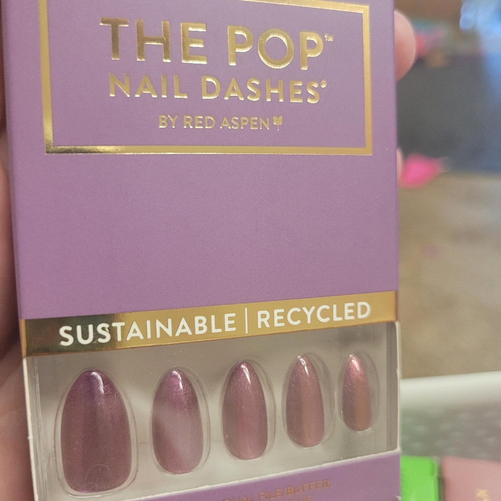 Red Aspen Purple Nail Dashes